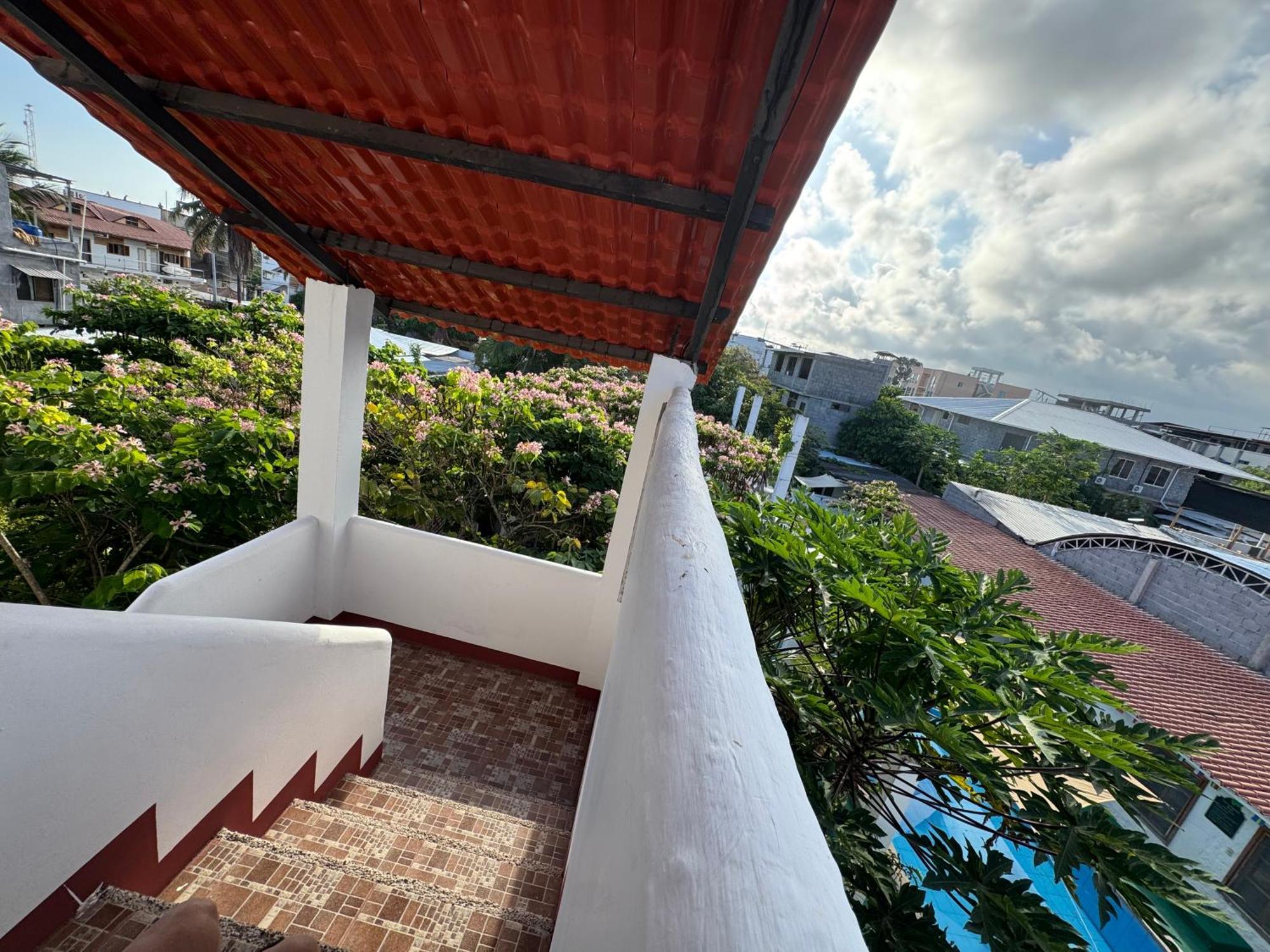 The Galapagos Pearl B&B Puerto Ayora  Eksteriør billede
